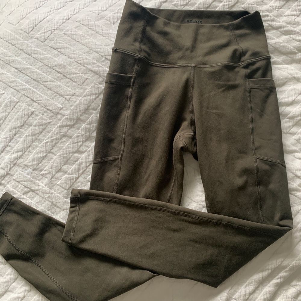 ETHOS All Day Legging